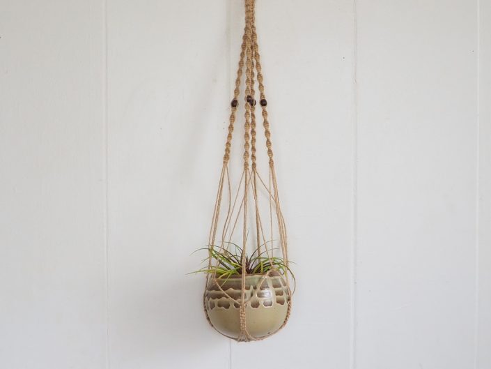 Hanging pot